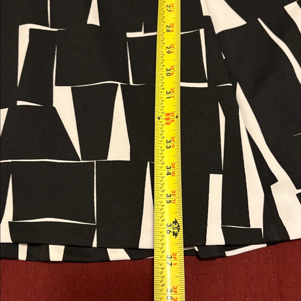Vince Camuto Black and White Abstract Mini Dress - Picture 8 of 9